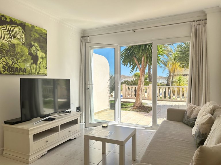 A Luxury 1 Bed Apartment for Sale in La Fustera, Benissa Costa 11