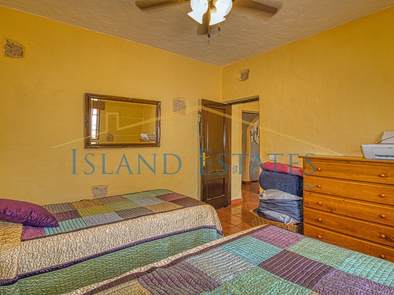 Captivating Country Finca with Breathtaking Coastal Views 10