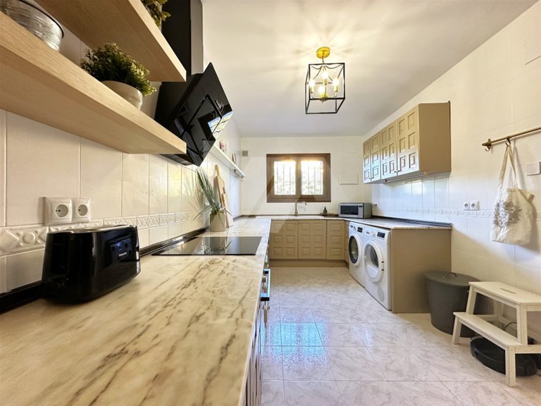 Detached Villa For Sale in Moraira 13