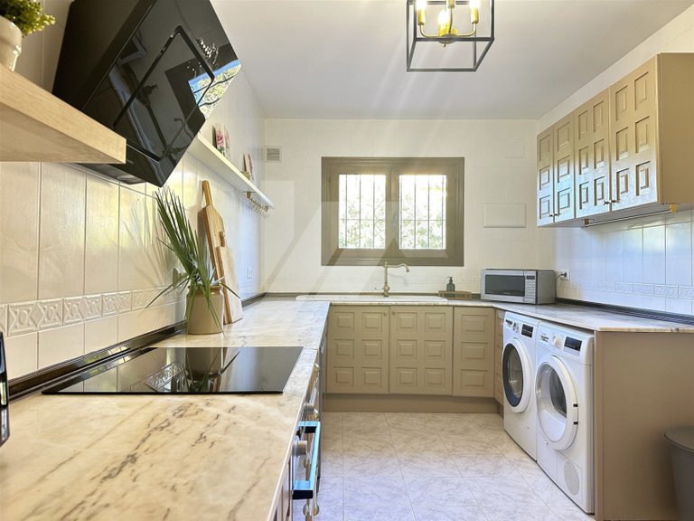 Detached Villa For Sale in Moraira 14