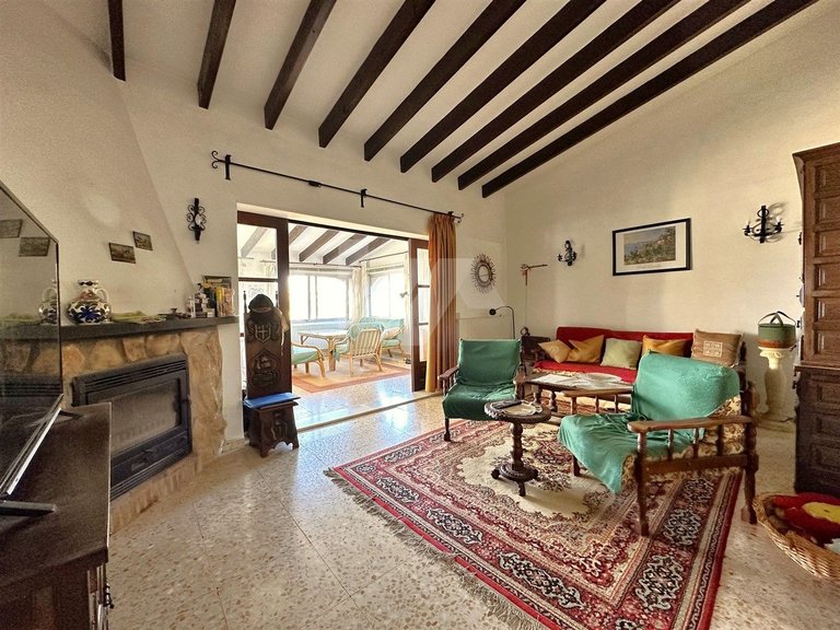 For Sale. Detached Villa To Reform with sea views and views of the Peñón de Ifach 10