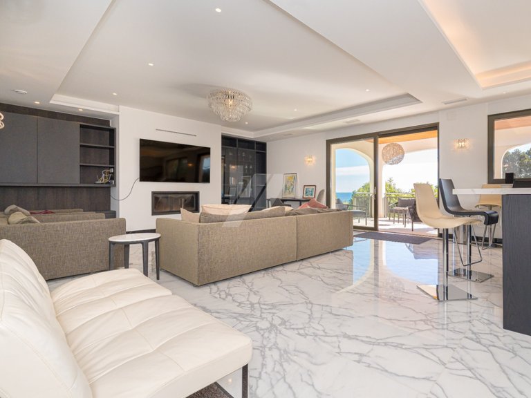 Luxury second line villa for sale in Moraira, with sea views. 3