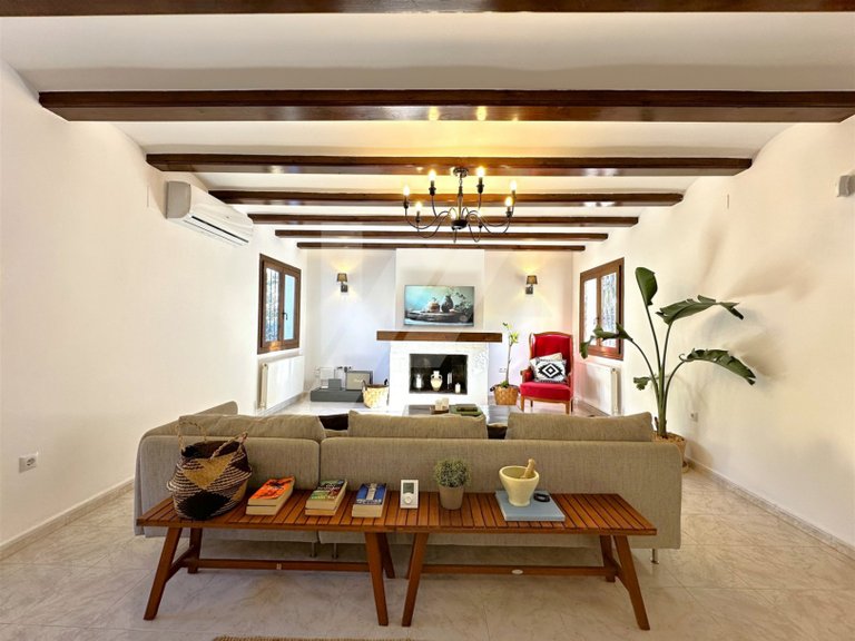 Detached Villa For Sale in Moraira 5