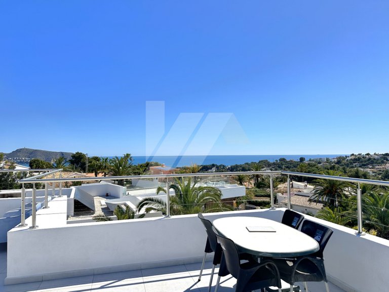 Detached Villa For Sale with Sea Views in the Moravit Area of Moraira 9