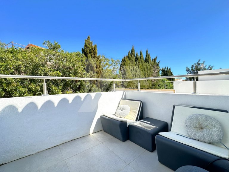Detached Villa For Sale with Sea Views in the Moravit Area of Moraira 10