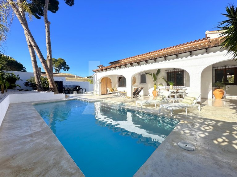 Detached Villa For Sale in Moraira 9