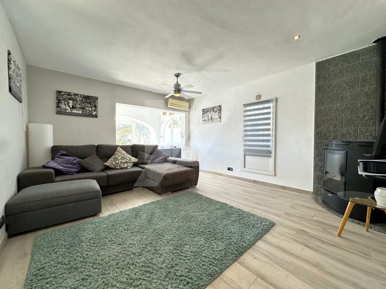 Detached Villa For Sale with Sea Views in the Moravit Area of Moraira 16