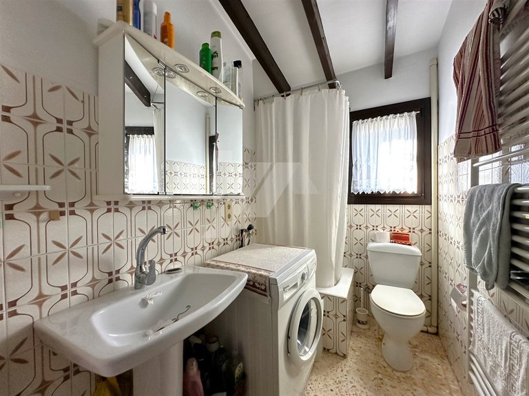 For Sale. Detached Villa To Reform with sea views and views of the Peñón de Ifach 6