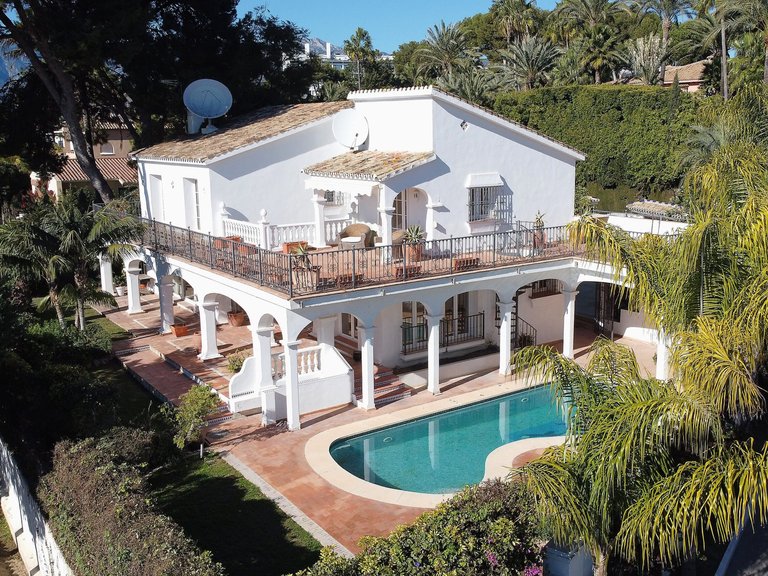 Villa for Sale , Los Monteros beachside 5