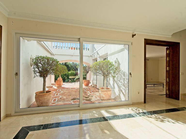 Villa for Sale , Los Monteros beachside 4