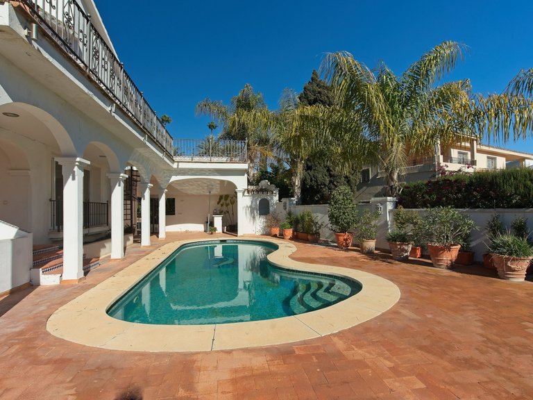 Villa for Sale , Los Monteros beachside 1