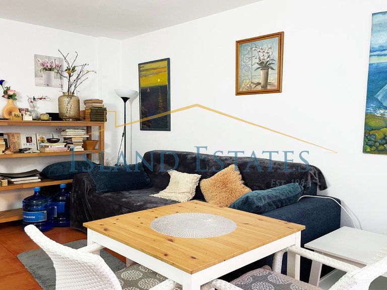 One bedroom apartment with private roof terrace 4