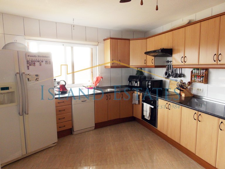 3 Bedroom Apartment in Costa Del Silencio with Panoramic Views 8