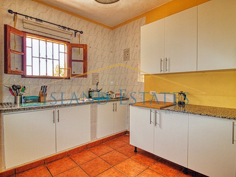 Captivating Country Finca with Breathtaking Coastal Views 7