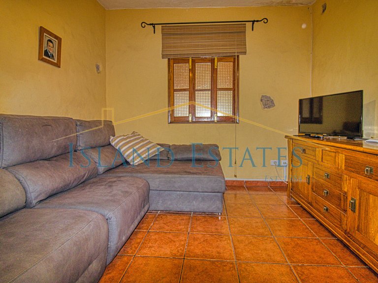 Captivating Country Finca with Breathtaking Coastal Views 5