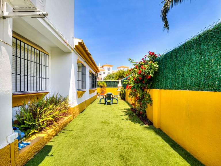 Detached villa in San Pedro 26