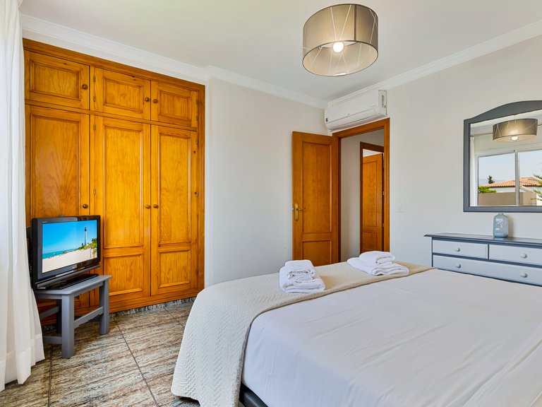 Detached villa in San Pedro 9