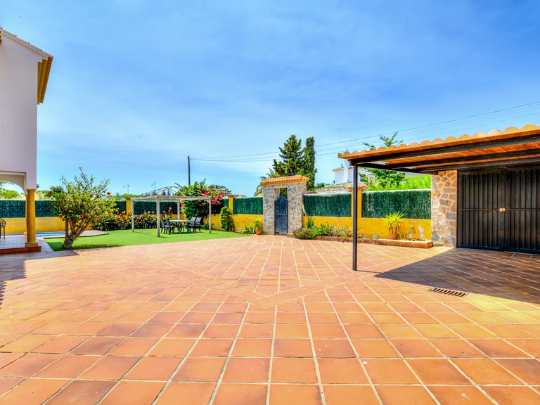 Detached villa in San Pedro 5