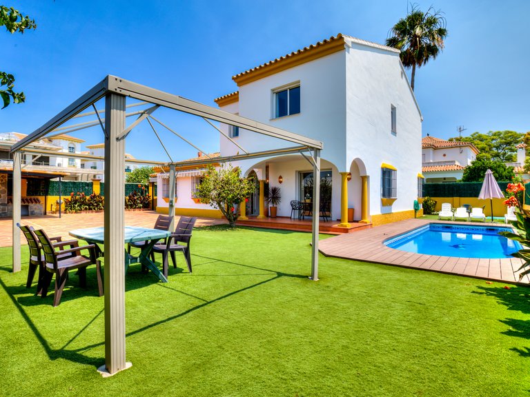 Detached villa in San Pedro 1