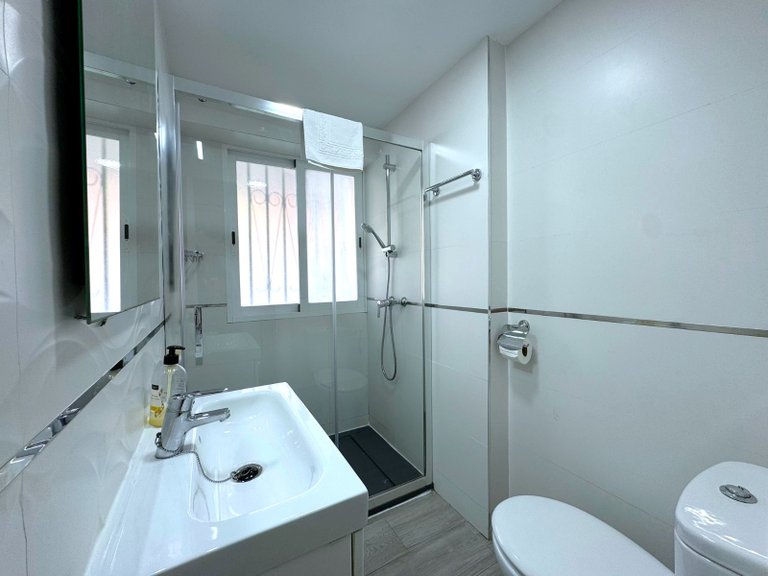 For Sale: A Studio Apartment Levante Beach, Benidorm 21