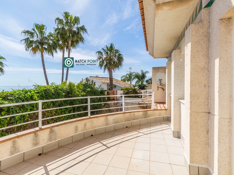 BEAUTIFUL TOWNHOUSE JUST STEPS FROM THE MARINA AND THE BEACH 20