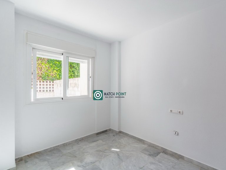 BEAUTIFUL TOWNHOUSE JUST STEPS FROM THE MARINA AND THE BEACH 28