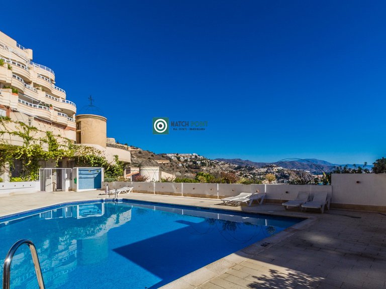 BEAUTIFUL TOWNHOUSE JUST STEPS FROM THE MARINA AND THE BEACH 3