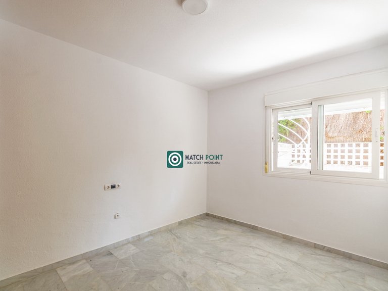 BEAUTIFUL TOWNHOUSE JUST STEPS FROM THE MARINA AND THE BEACH 30