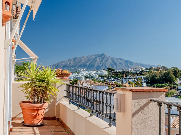 Spacious Family Townhouse in Paraíso Hills, New Golden Mile 4