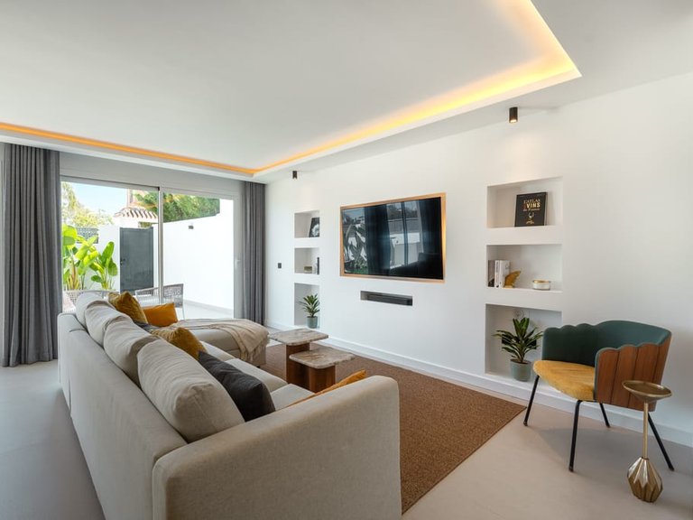 Villa for Sale in Marbella, Malaga 12