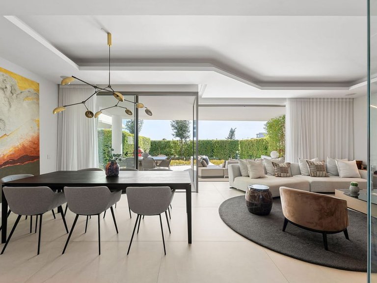 Villa for Sale in Marbella, Malaga 8