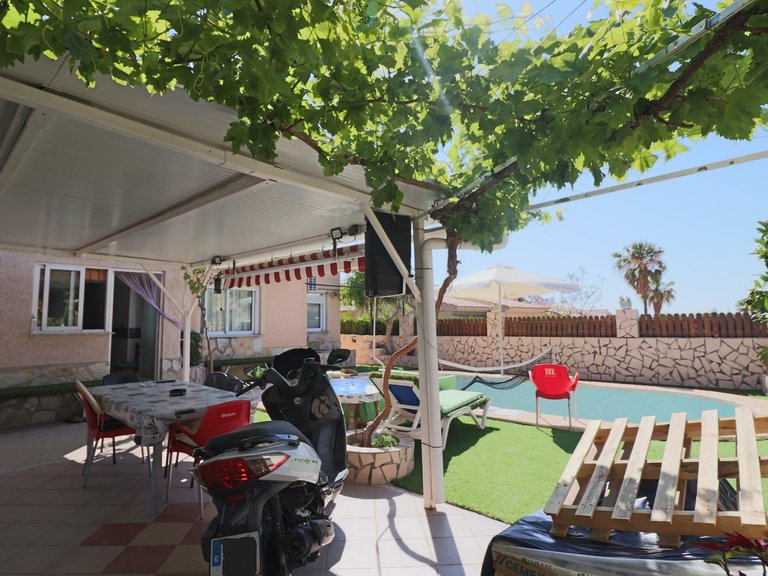 For Sale A Large villa in La Nucia with pool, parking and large plot 1