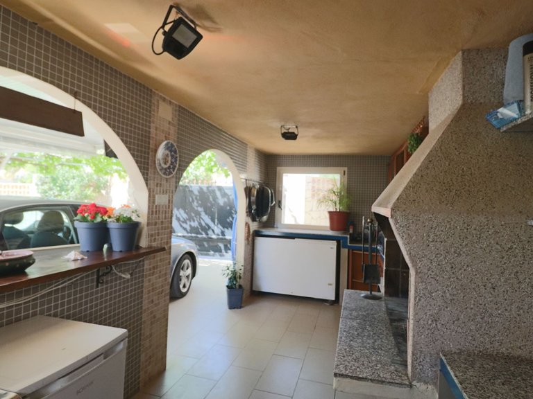 For Sale A Large villa in La Nucia with pool, parking and large plot 4