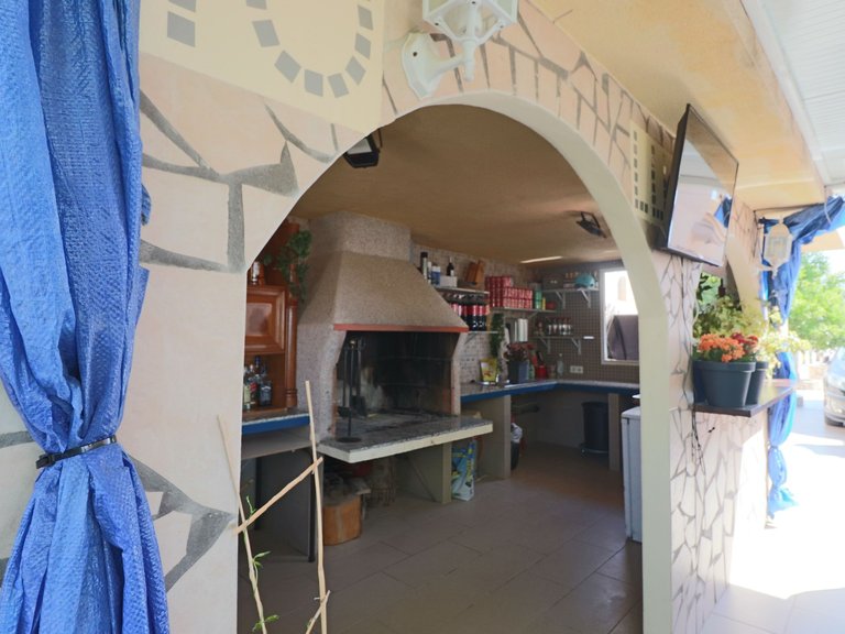 For Sale A Large villa in La Nucia with pool, parking and large plot 11