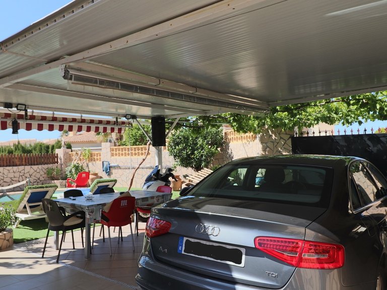 For Sale A Large villa in La Nucia with pool, parking and large plot 15