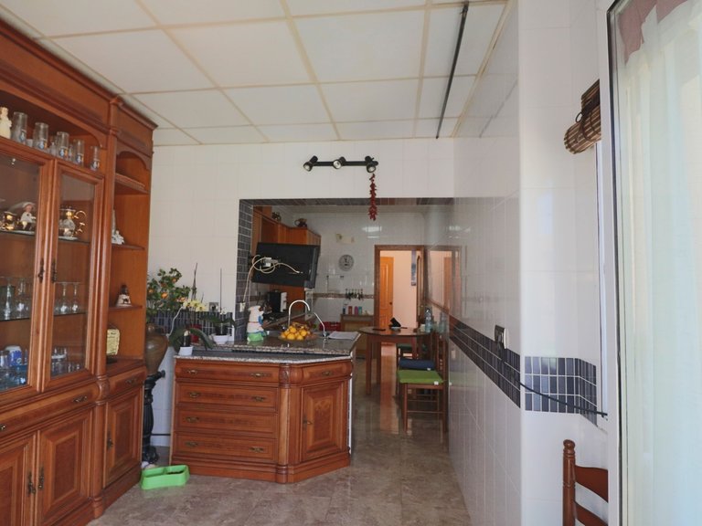 For Sale A Large villa in La Nucia with pool, parking and large plot 16