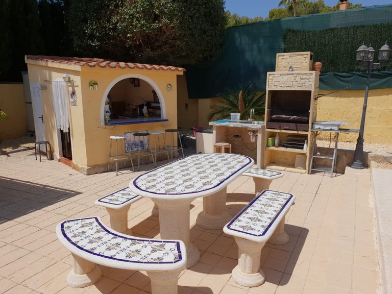 For Sale: Beautiful, detached villa with own pool in Alfaz del Pi 17