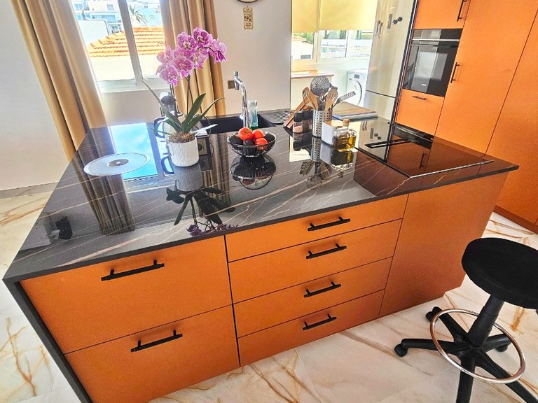 For Sale: A Stunning Beachfront Apartment in Altea 10