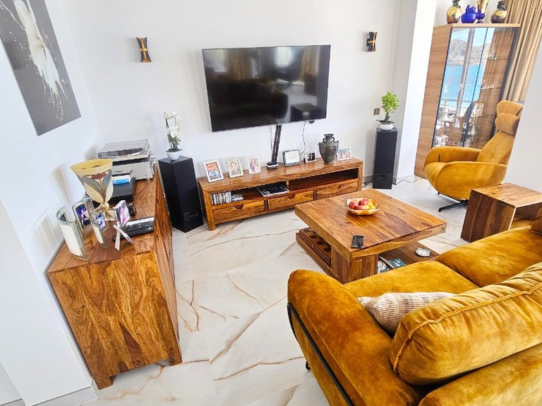 For Sale: A Stunning Beachfront Apartment in Altea 15