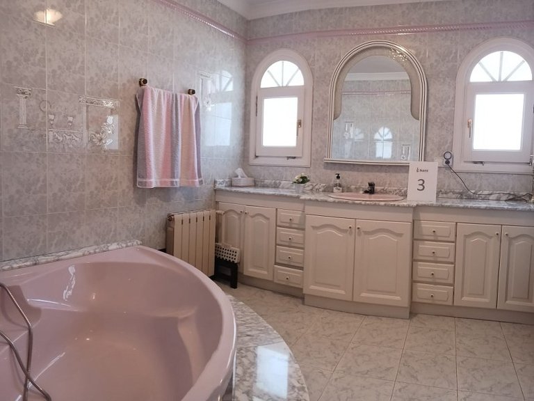 CHALET INDEPENDIENTE CON APARTAMENTO DE INVITADOS, PISCINA Y PARCELA DE 844 m² EN LA PEDRERA, DÉNIA 13