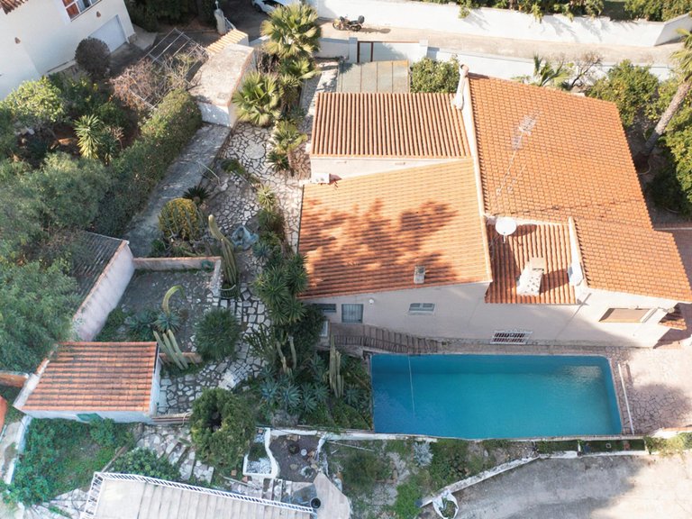 CHALET INDEPENDIENTE CON APARTAMENTO DE INVITADOS, PISCINA Y PARCELA DE 844 m² EN LA PEDRERA, DÉNIA 1