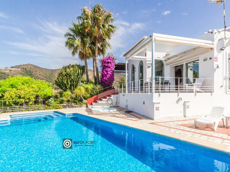 BEAUTIFUL HOUSE WITH VIEWS IN A TROPICAL FRUIT PLANTATION 11
