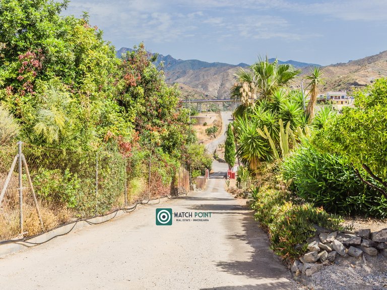 BEAUTIFUL HOUSE WITH VIEWS IN A TROPICAL FRUIT PLANTATION 95