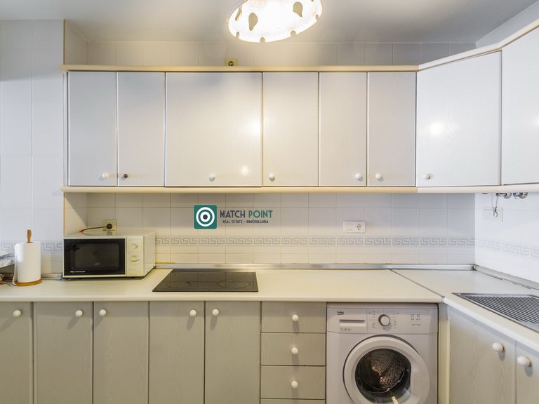 FLAT WITH TERRACE IN AN ICONIC BEACHFRONT RESIDENTIAL COMPLEX 18