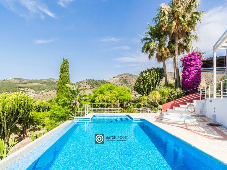 BEAUTIFUL HOUSE WITH VIEWS IN A TROPICAL FRUIT PLANTATION 12