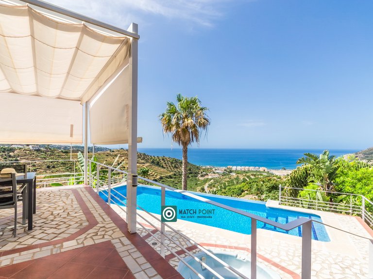BEAUTIFUL HOUSE WITH VIEWS IN A TROPICAL FRUIT PLANTATION 13