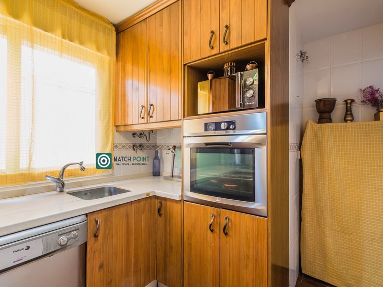 FIVE MINUTE WALK FROM THE BEACH 13