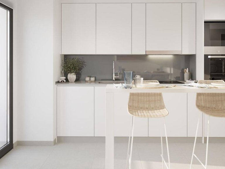 FANTASTIC OPPORTUNITY TO MOVE INTO A BRAND-NEW HOME ON THE TROPICAL COAST. 13