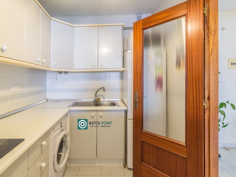 FLAT WITH TERRACE IN AN ICONIC BEACHFRONT RESIDENTIAL COMPLEX 20