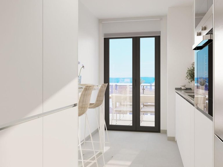 FANTASTIC OPPORTUNITY TO MOVE INTO A BRAND-NEW HOME ON THE TROPICAL COAST. 15